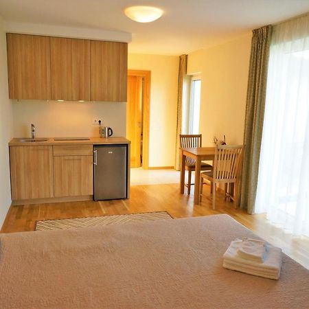 Smelio Vila Apartments Palanga Exterior photo